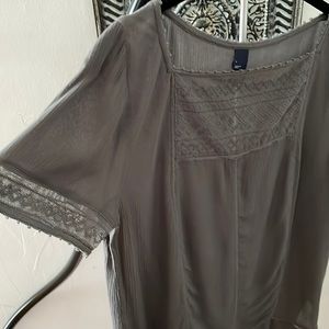 Gap gray top with lace trim size L